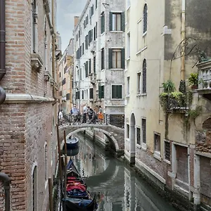 Gondola Luxury - Campo Santi Filippo E Giacomo By Wonderful Italy , Venecia Italia