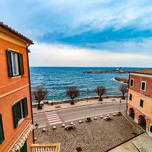 https://appartamento-la-marineria.it-tuscanyhotel.com