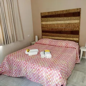 Angelo Apartments&rooms , Trapani Italië